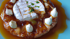 Tatin au chèvre et roquefort