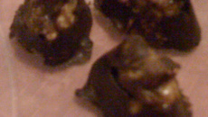 Chocolats noirs aux noix caramélisées et au Nutella