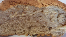 Pain d'épeautre aux graines de sésame