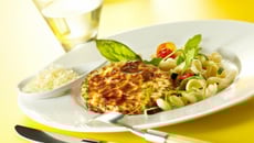 Hachés de poulet gratiné à l'emmental et torsades