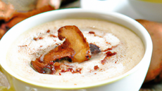 Crème de cèpes en capuccino de noisettes