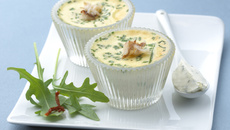 Les petits flans de crabe et leur mesclun
