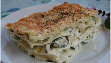 Lasagnes aux courgettes, basilic violet et échalotes