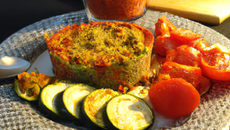 Crumble de courgette et tomate