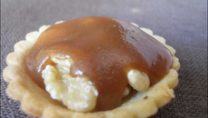 Tartelettes sablées au caramel et aux noix