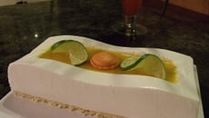 Bavarois citron vert / noix de coco / fruits exotiques