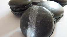 Macarons, meringue française, ganache bergamote