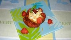 Pain perdu de cake au thé vert et poêlée de fraise à la vanille et badiane