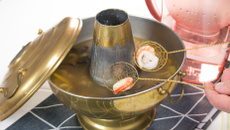 Soupe chinoise de crevettes et calamars à l'eau de citronnelle