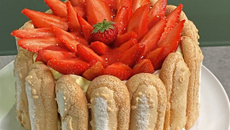 Charlotte aux fraises sans gélatine