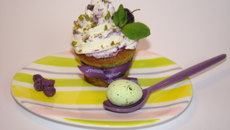 Cupcakes de Pâques pistache, myrtilles et violette