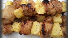 Brochettes de poulet à l'ananas maison