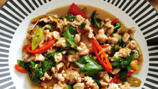 Pad khung bai kaprao