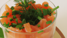 Verrine de saumon accompagné de son gressin