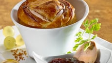 Feuilletés de foie gras au muscat