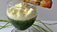 Le Cantal en deux préparations, soupe d'orties froide à la menthe poivrée