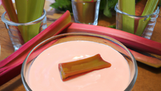 Crème de rhubarbe
