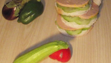 Mille-Feuille de foie gras avec écailles de concombre marinées