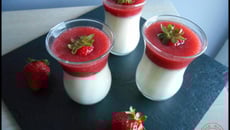 Panna cotta facile au coulis de fraises
