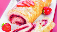 Gâteau roulé à la confiture de Fraises Bonne Maman