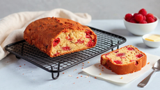 Gâteau aux framboises maison