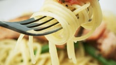 Spaghetti aux courgettes et saumon fumé, sauce Chavroux