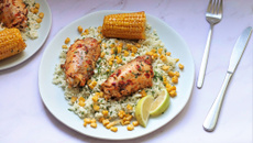 Poulet piri-piri, semoule de chou-fleur et maïs grillé