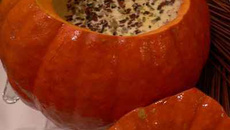 Crème de potiron en surprise, écume de coquillages