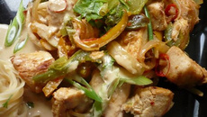 Poulet épicé aux arachides