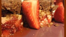 Crumble fraises et chocolat
