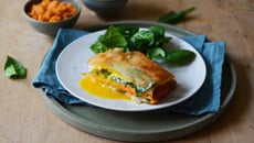 Brick à la patate douce, épinards et oeuf