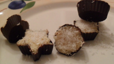 Chocolats noirs et noix de coco
