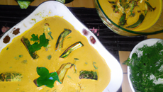 Copeaux de courgettes, crème fouettée au curry