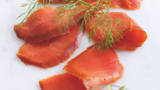 Dos de saumon sauvage argenté d'alaska & sa macédoine revisitée