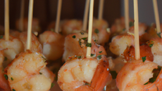 Brochettes de langoustines panéees