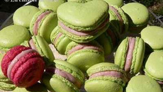 Saga macarons : à la fraise, c'est de saison !