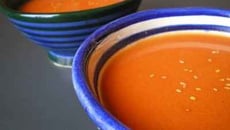 Soupe aux tomates cerise rôties