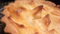 Tarte aux pommes noisettes et une lichette de rhum