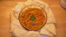 Dhaal accompagné de Poppadums