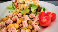 Salade au thon et au riz complet