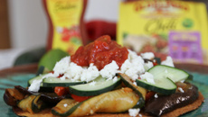 Tostadas d'été végétariennes aux légumes grillés