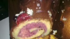 Bûche choco et fuits rouges