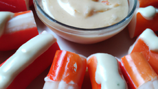 Bouchées de surimi et sauce rafraîchissante