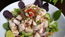 Salade Laotienne au poulet "Laab Kai"
