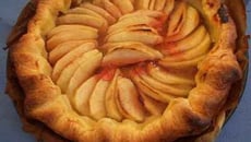 Tarte fine aux pommes et glace vanille