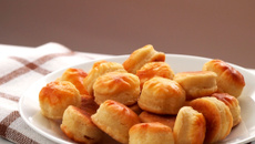 Bouchées au fromage râpé