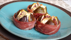 Figues rôties au chèvre et jambon cru