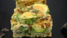 Omelette courgette-oignons