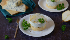 Mini cheesecake à la fourme d'Ambert et à la poire