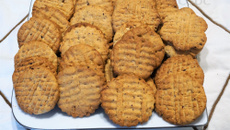 Biscuits sablés au miel et noisettes